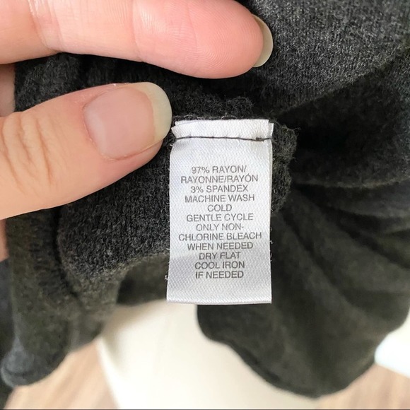 LOU & GREY Cowl Neck Lightweight Knit Top Size Small - Picture 8 of 9